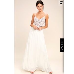 Lulu’s Ascension Island white maxi-small NWT